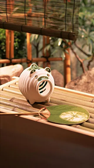 小猪蚊香架高清摄影图片