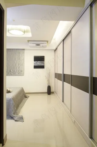 衣帽间衣柜效果图