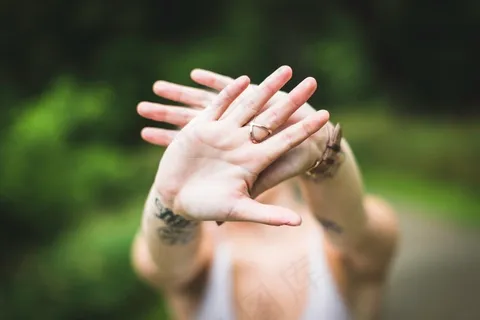 错位移动快节奏照片相册图文片头AE... 错位移动快节奏照片相册图文片头AE...