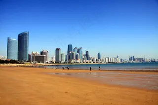 青岛海滩图片