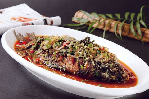 农家风味鲤鱼图片