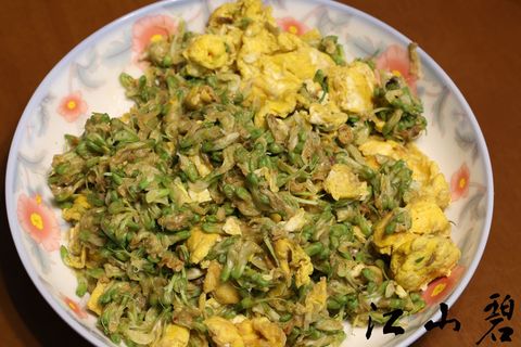 洋槐花炒鸡蛋图片