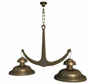 欧洲风格的金属吊灯