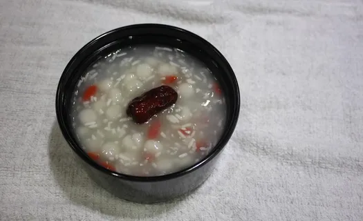 醪糟汤圆图片 醪糟汤圆图片