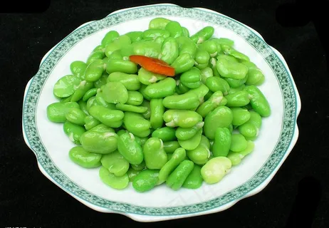 蒜香蚕豆米图片