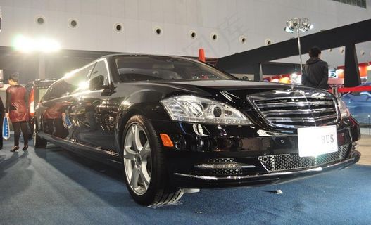 奔驰加长车图片