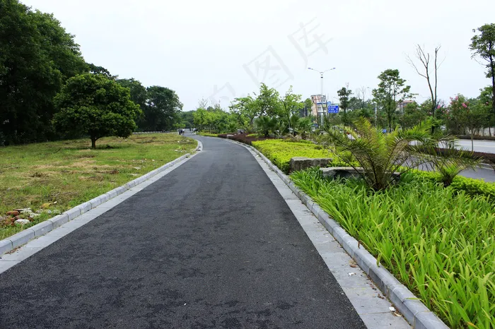柏油路走道图片