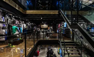 nike足球专营店图片