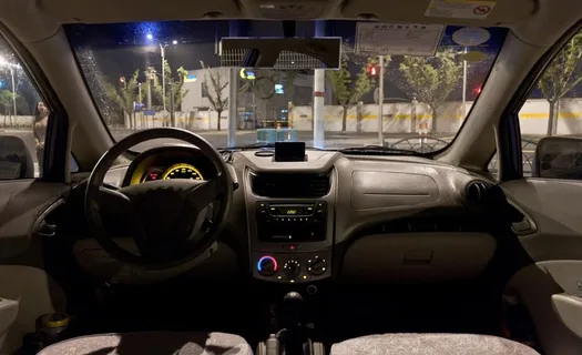 雪佛兰新赛欧内饰