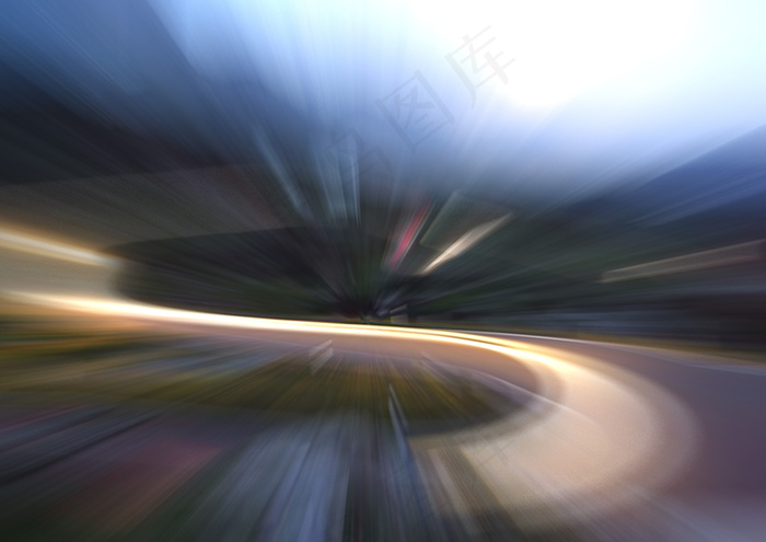 夜晚的公路