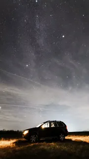 星空下的小车高清摄影图片 星空下的小车高清摄影图片