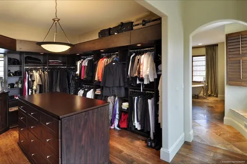 衣帽间衣柜效果图