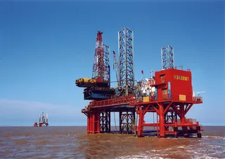 海上钻井平台图片