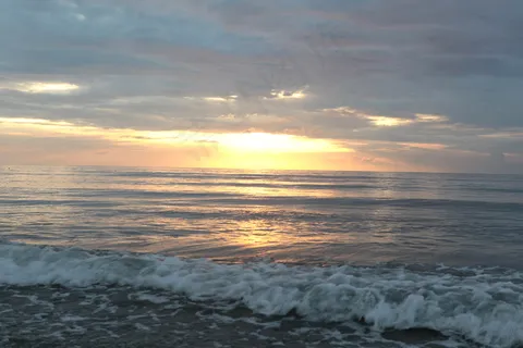海滩日出图片 海滩日出图片