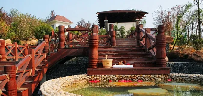 巴厘岛风情汤池图片 巴厘岛风情汤池图片