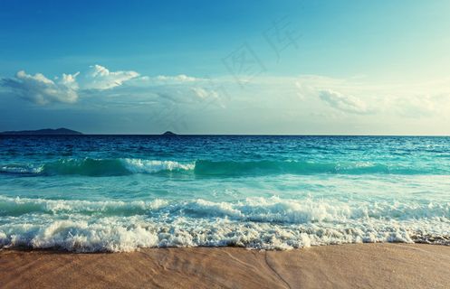 夏日唯美碧海蓝天高清图片素材