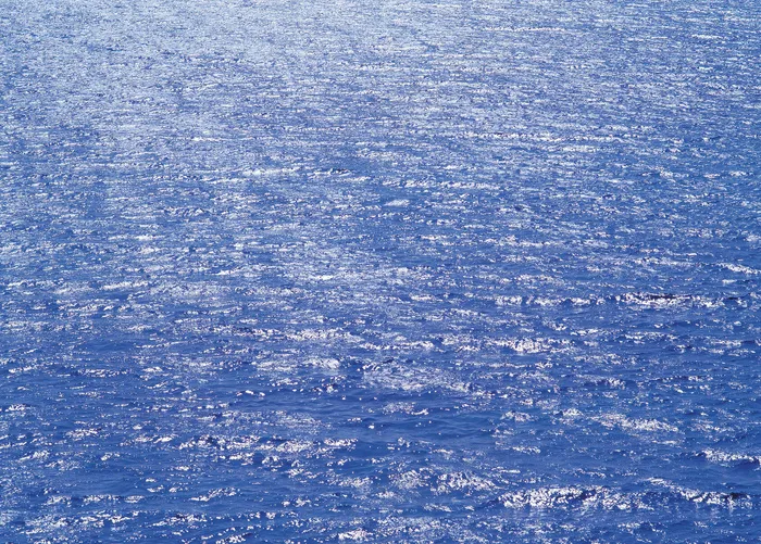 蓝天下的大海