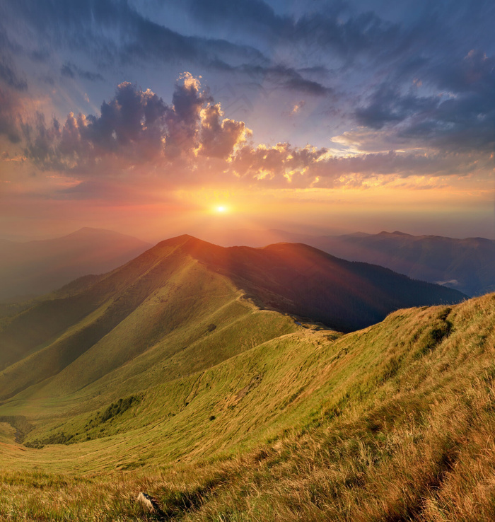 美丽山脉风景