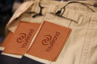 吊牌LOGO品牌服装挂牌商标样机