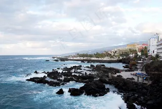 西班牙海滩图片