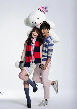 萧亚轩 罗志祥携手代言七色花图片