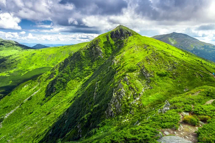 美丽山脉风景