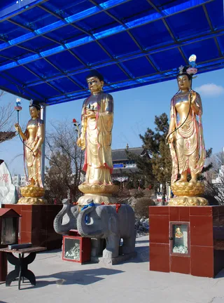 通辽市大乐林寺佛像图片