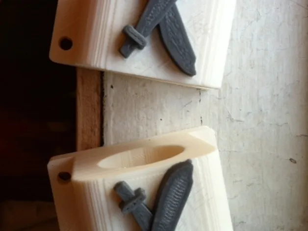 穿过窗帘杆架海盗弯刀