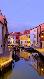 河道小船高清摄影图片