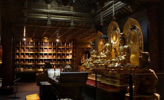 江南铜屋的铜佛像图片