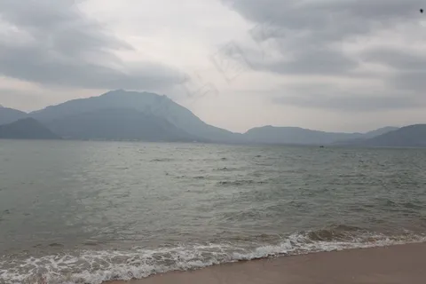 杨梅坑沙滩图片