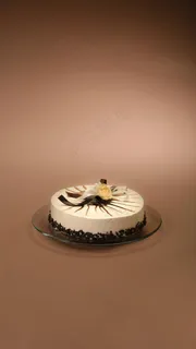 美食白色蛋糕高清摄影图片