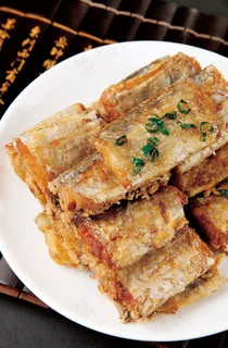 炸带鱼图片 炸带鱼图片