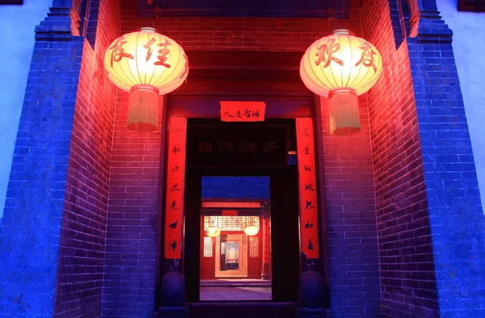 祠堂夜景图片