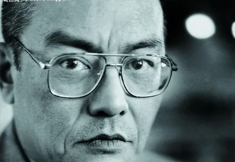 人物面部表情特写图片