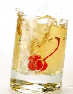 酒和樱桃图片