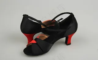 拉丁舞鞋图片