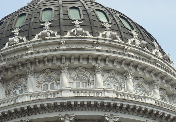 上海闵行区人民法院欧式建筑特写图片