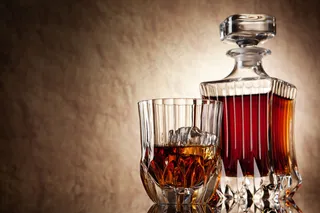 洋酒 威士忌 红酒图片