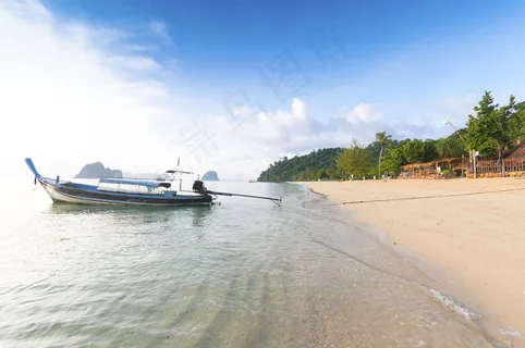 游船与海滩风景图片素材