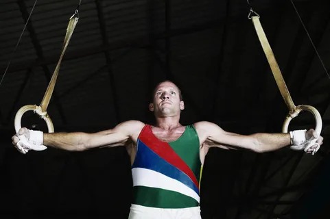 男子体操吊环比赛