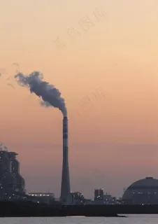 早晨金山化工工业烟囱