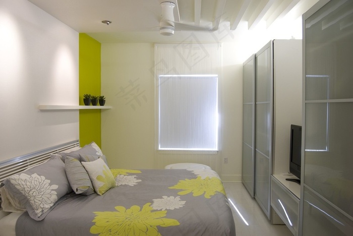 衣帽间衣柜效果图