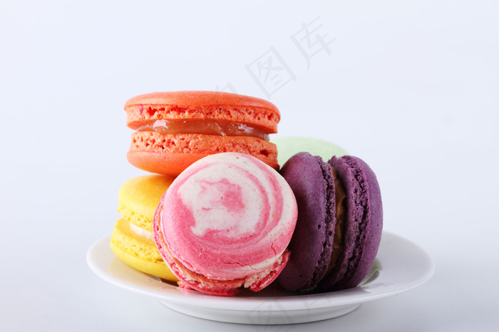 盘子里的马卡龙