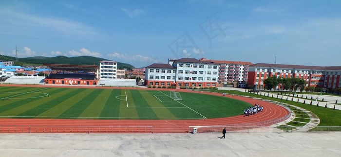 根河一中校园局部图片