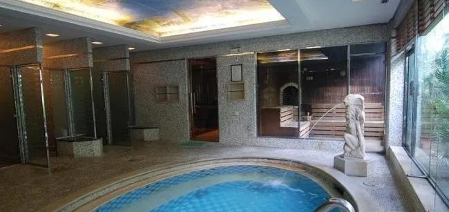 休闲会所豪华浴室图片