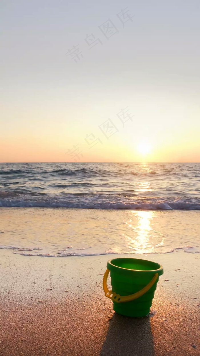 夕阳下的大海高清摄影图片