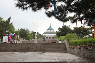 乌兰浩特成吉思汗庙全景图片