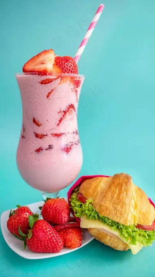 草莓冰淇淋高清摄影图片