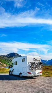 白色房车高清摄影图片